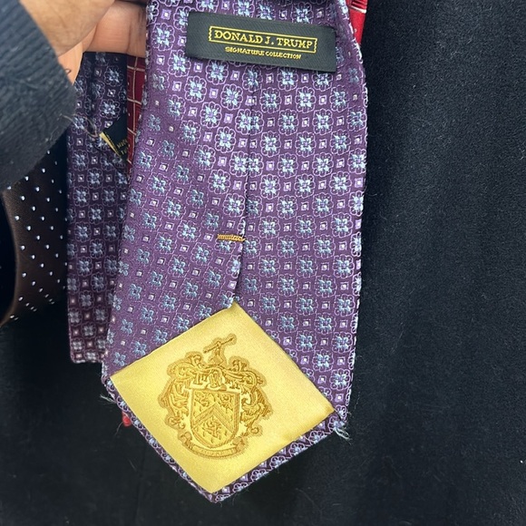 Donald’s j trump tie lot 3 - Picture 3 of 4